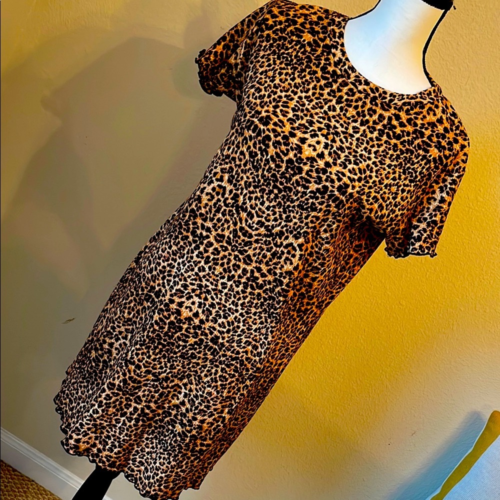 Goodluck Gem Cheetah stretch ribbed dress . NEW condition . Large